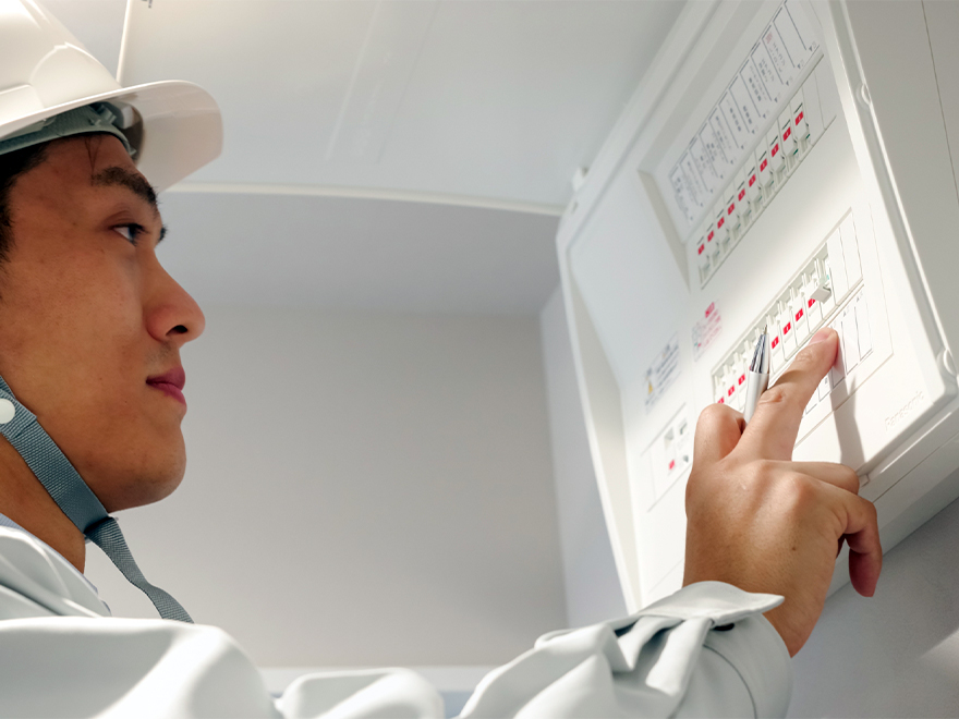 急な冷え込みに備えて！電気暖房のトラブル急増中