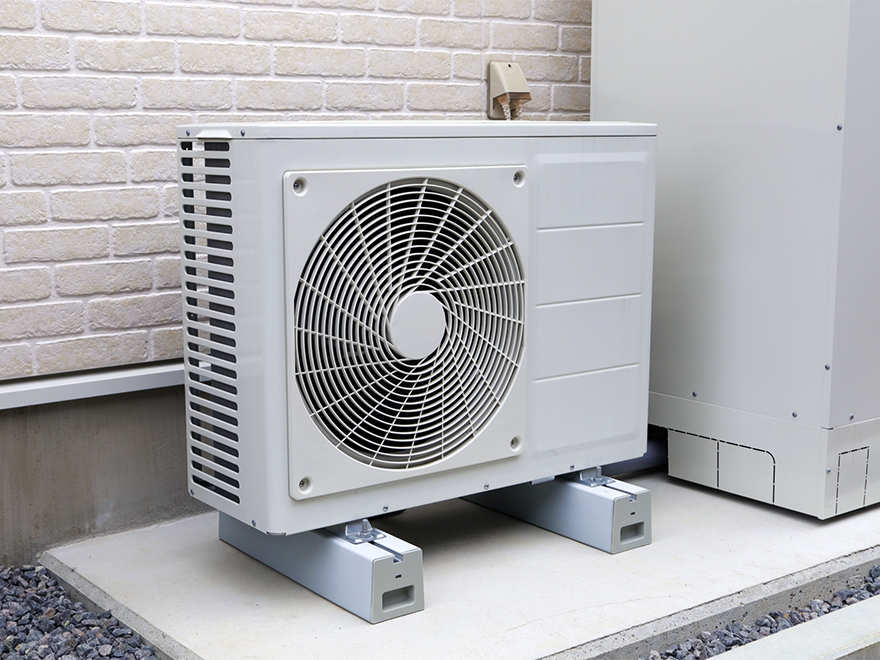 エアコン本格稼働前に。カビ臭・電気代の原因は“ここ”です